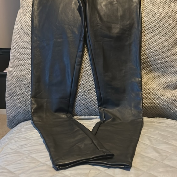 Tummy control fold over black pleather leggings - Picture 5 of 5